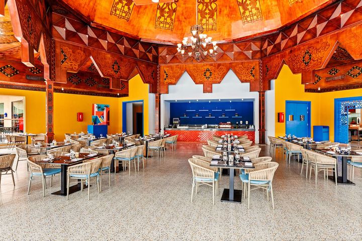 Dining 136 of 208