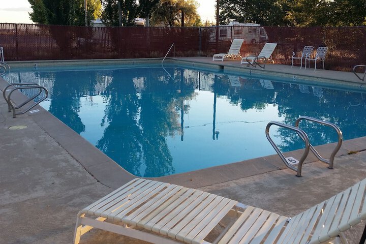 Pool 11 of 18