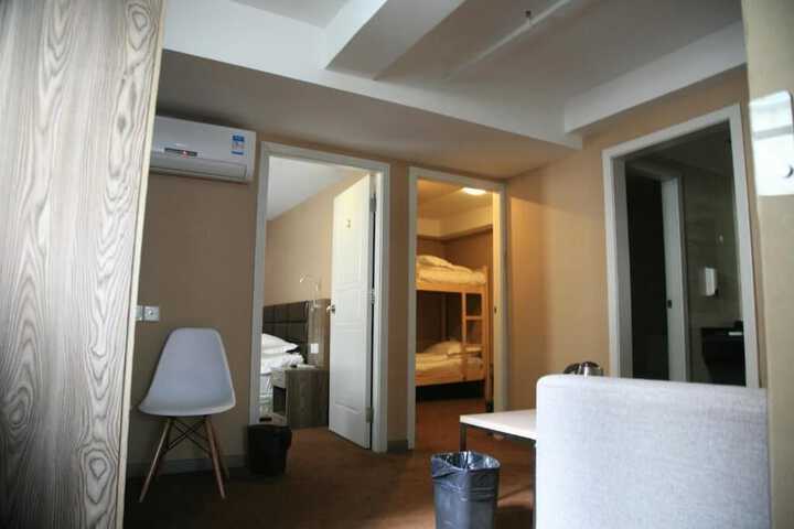 Room 65 of 90