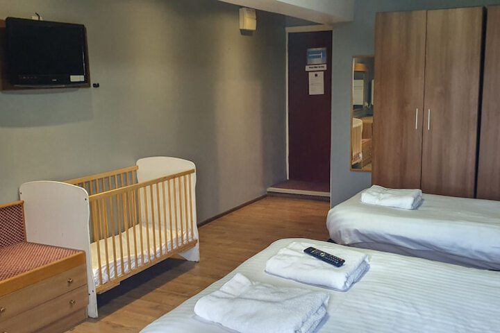 Room 26 of 43