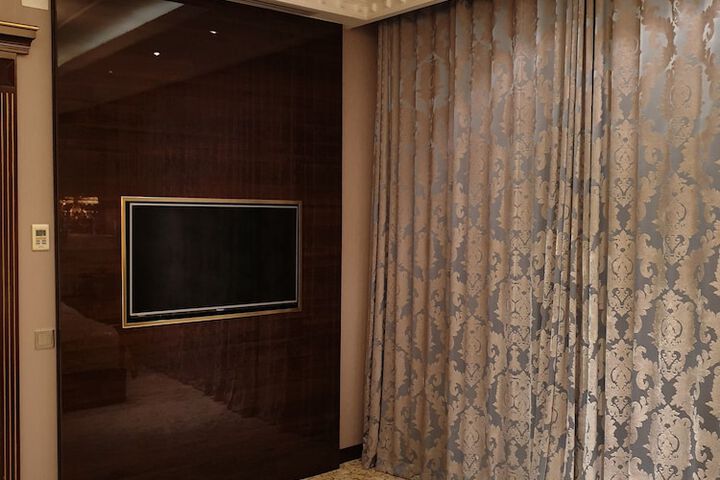 Room 7 of 48