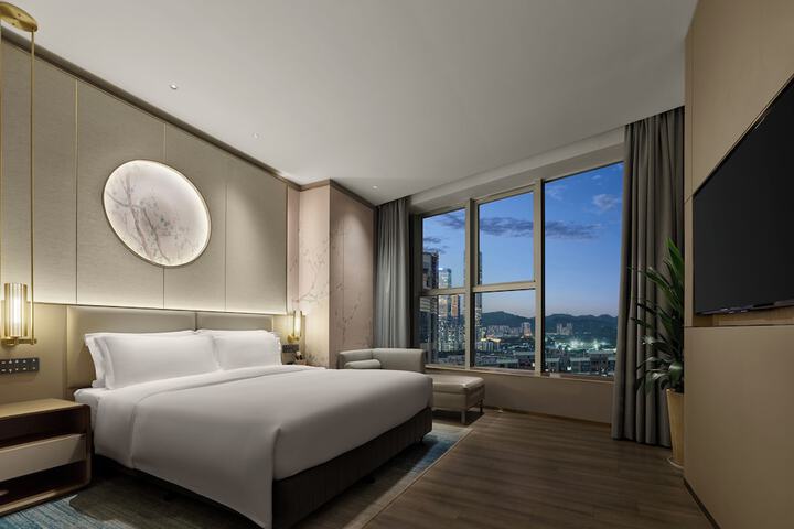 Room 30 of 81