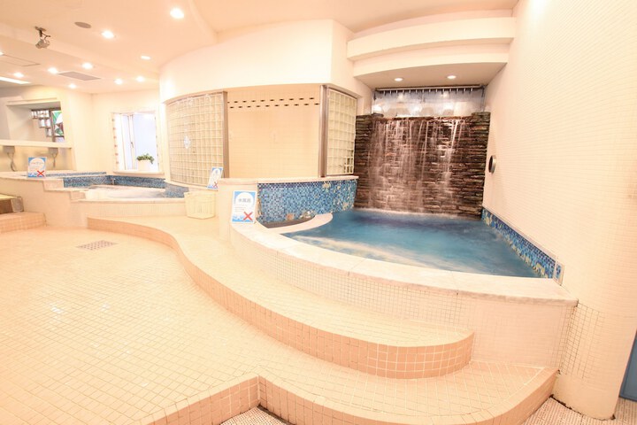 Hotel Pool