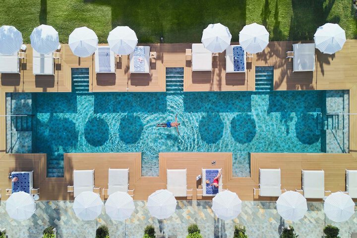 Hotel Suite Photo