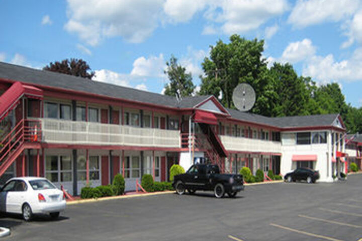 Hotel 5 of 12