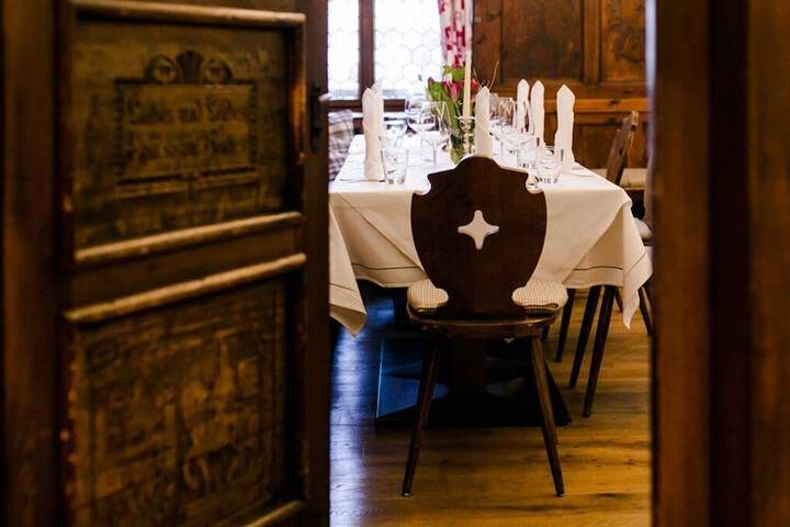 Dining 97 of 136