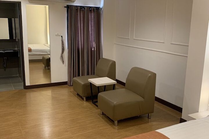 Room 62 of 174