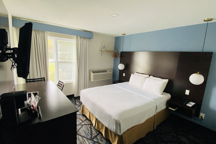 Room 10 of 39
