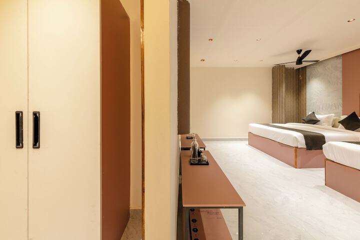 Room 25 of 53