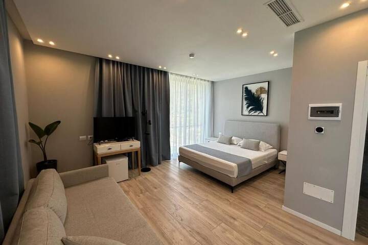 Room 5 of 45