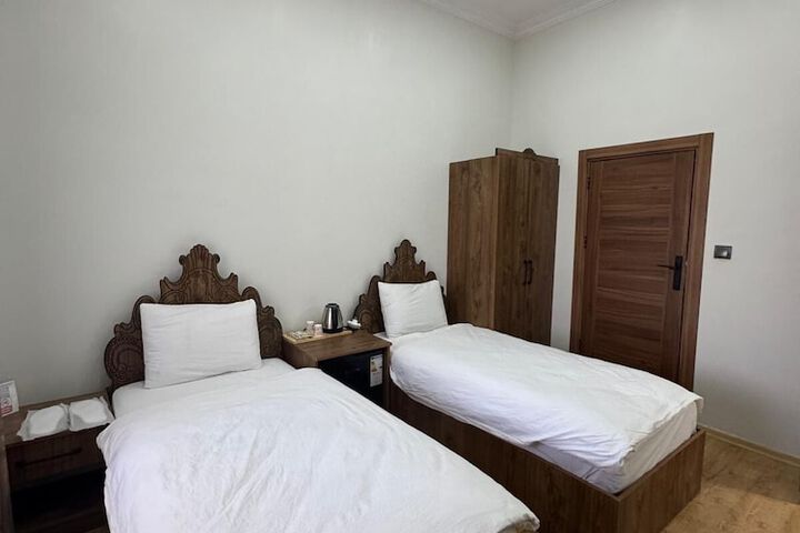 Room 24 of 52