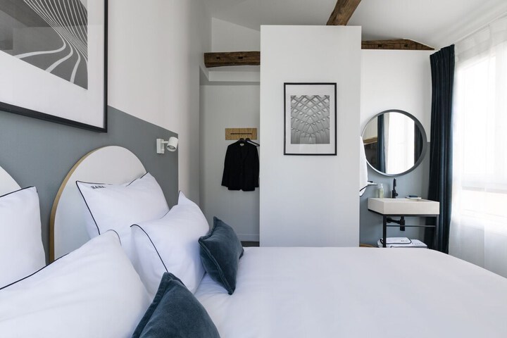 Room 21 of 60