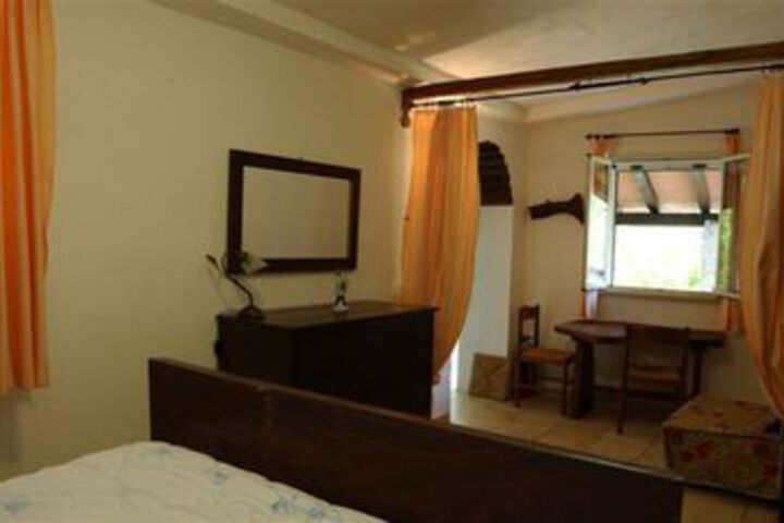 Room 17 of 27