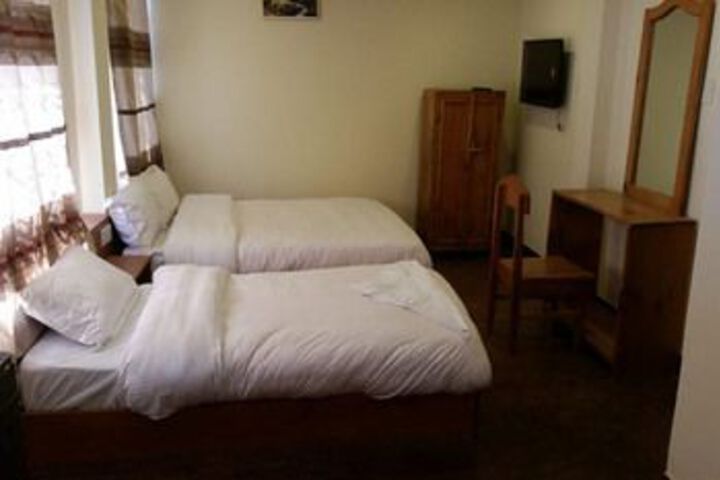 Room 17 of 60