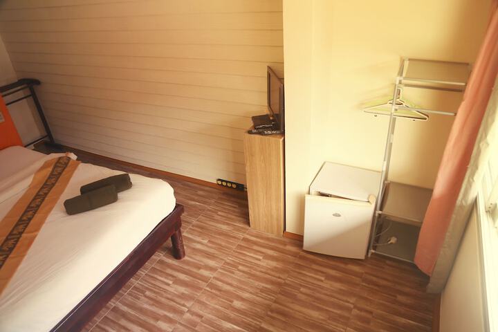Room 15 of 40