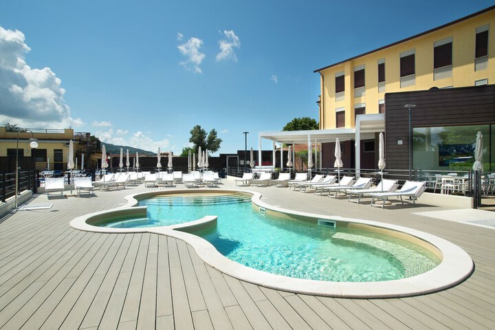 Pool Hotel