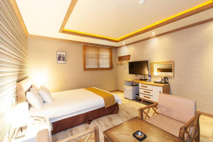 General 4 of 8