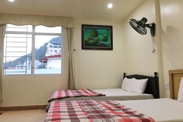 Room 4 of 47