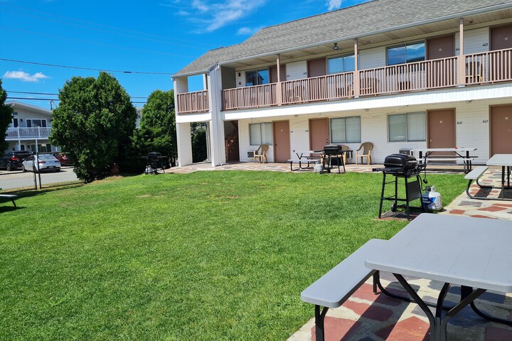 Property Grounds 27 of 27