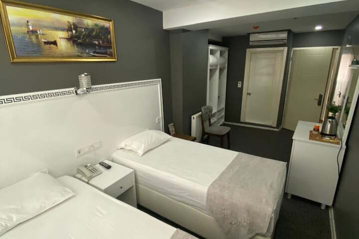 Room 30 of 75