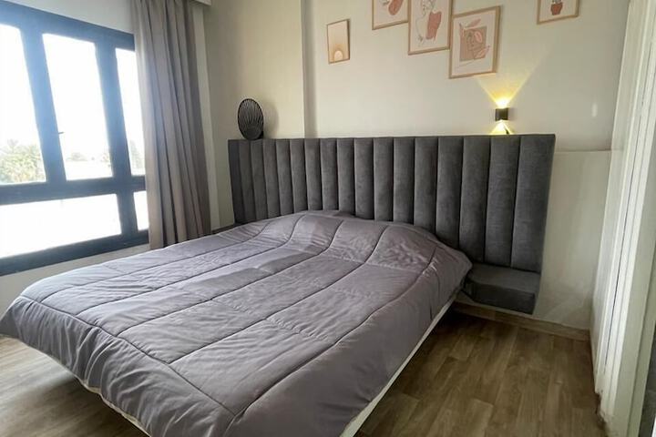 Room 4 of 11