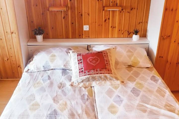 Room 3 of 9