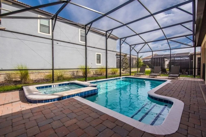 Pool 12 of 19