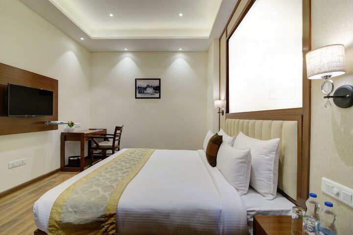 Room 10 of 70