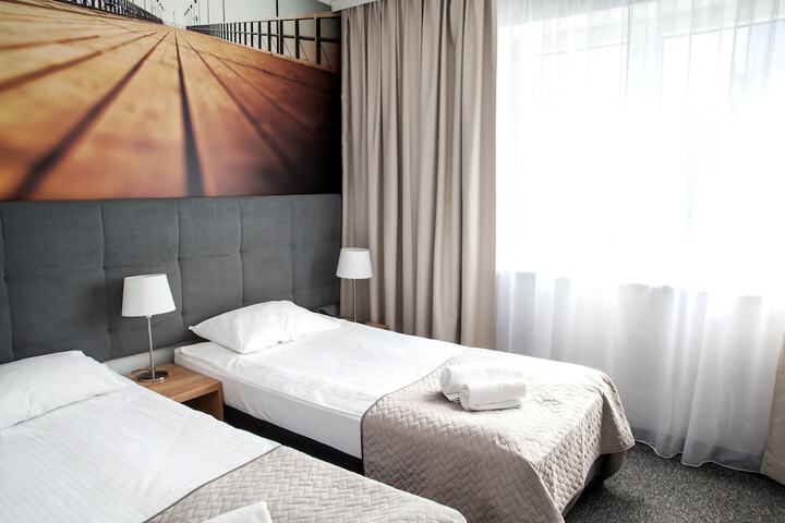 Room 8 of 34