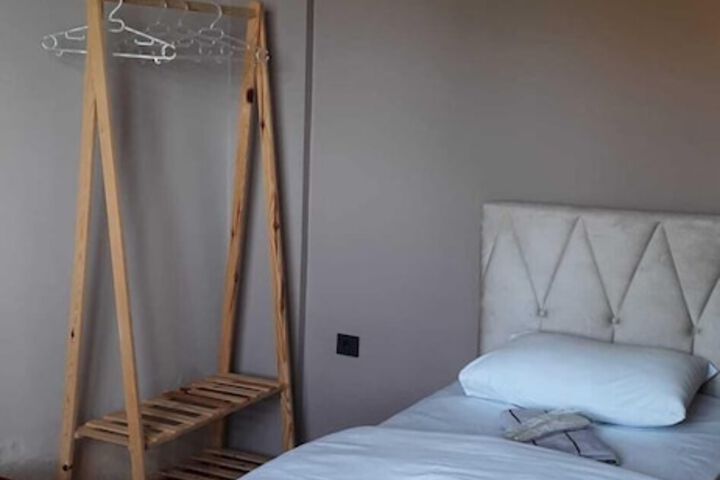 Room 5 of 40