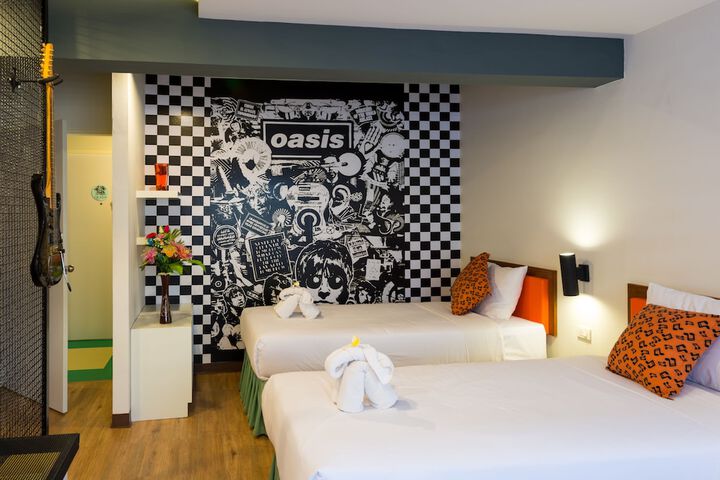 Room 25 of 313