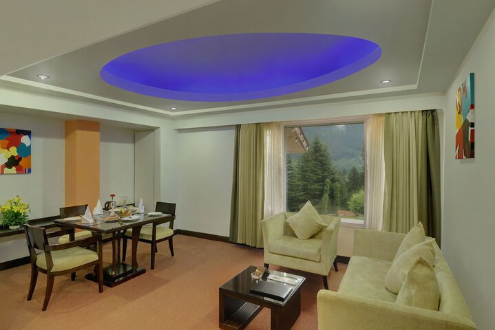Room 5 of 75