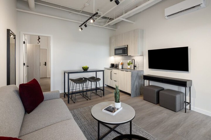 Room 44 of 60