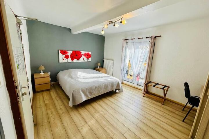 Room 8 of 13