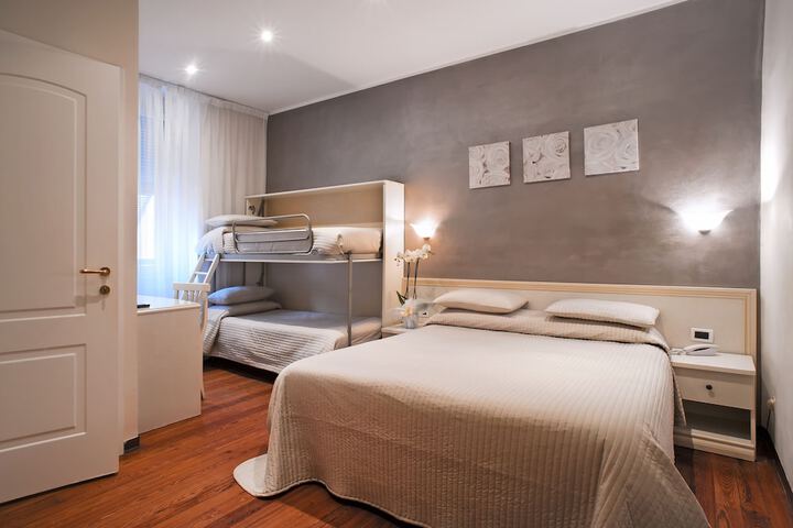 Room 7 of 40
