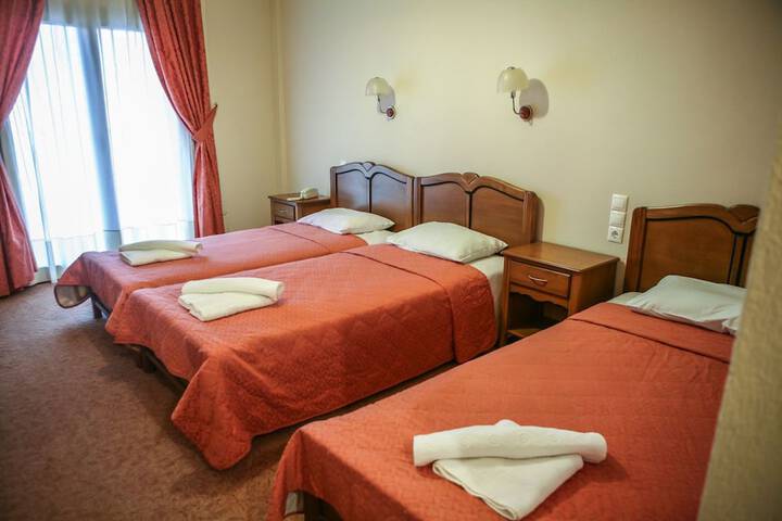 Room 8 of 67