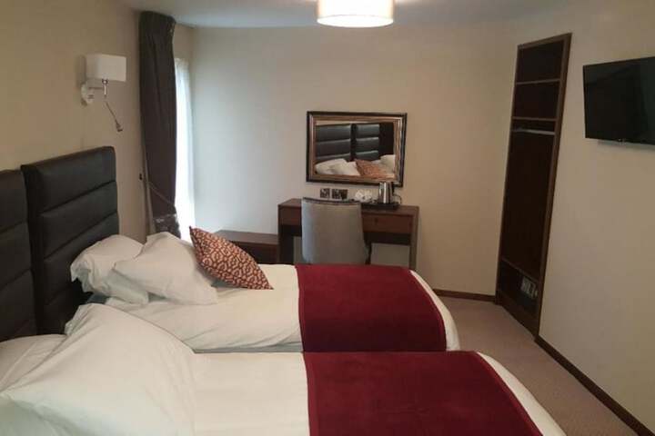 Room 11 of 31