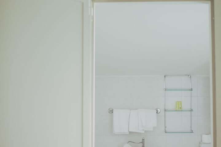 Room 43 of 70