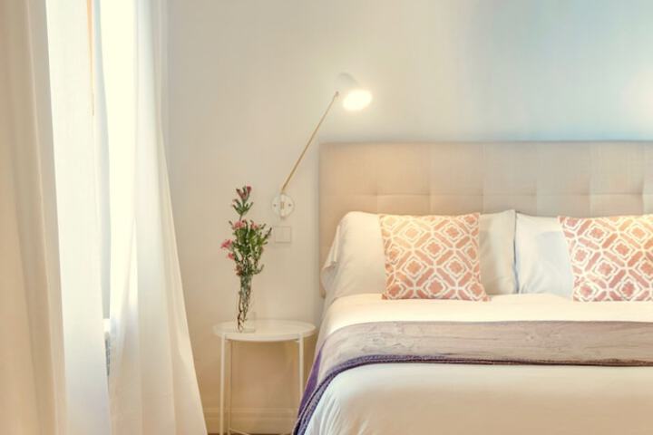 Room 27 of 51