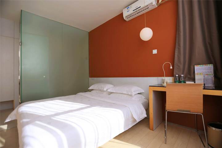 Room 7 of 56