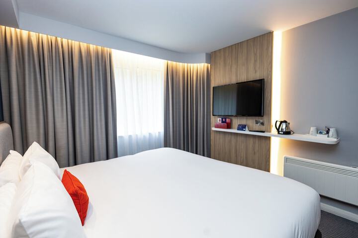 Room 30 of 59