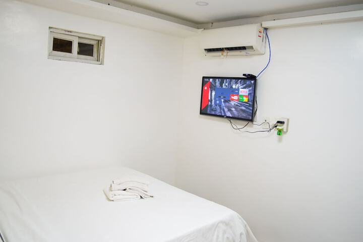 Room 47 of 127