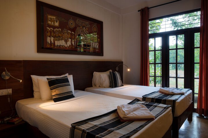 Room 6 of 24