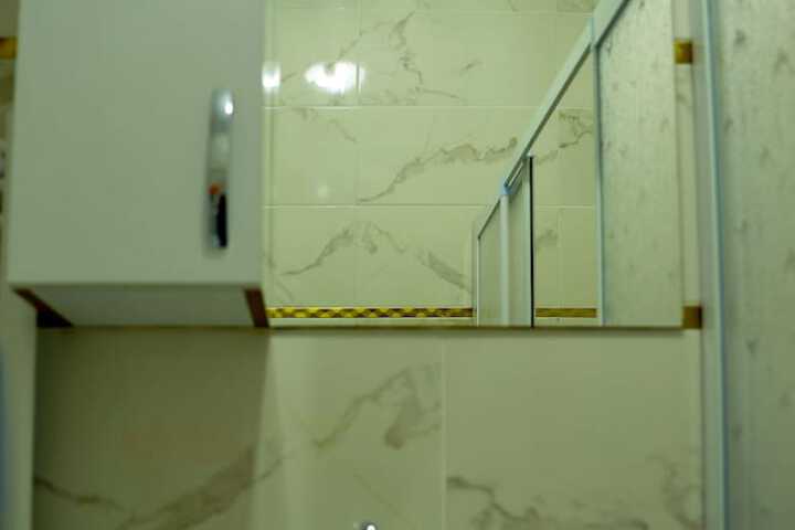 Room 27 of 28