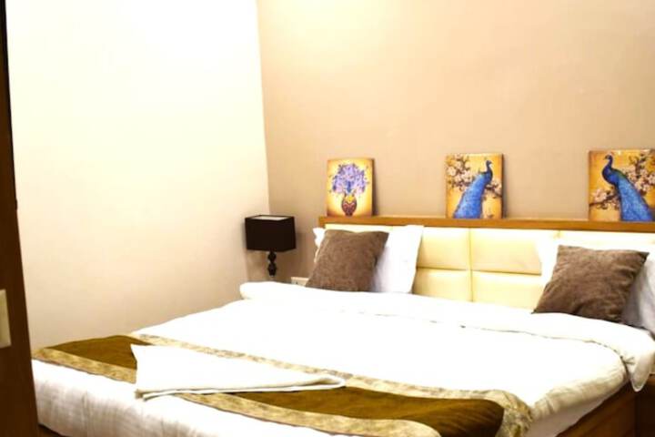 Room 8 of 17