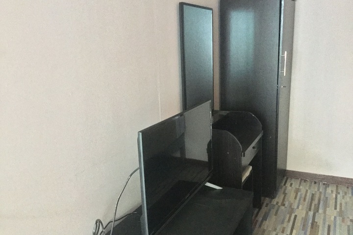 Room 18 of 35