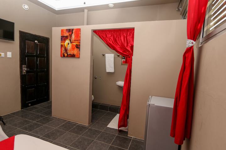 Room 12 of 15
