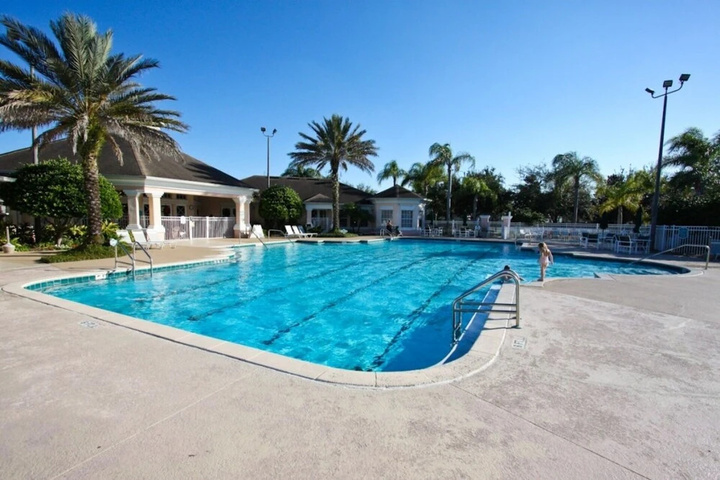 Pool 8 of 21