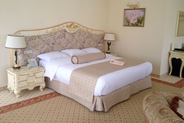 Room 19 of 79