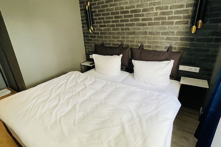 Room 19 of 63